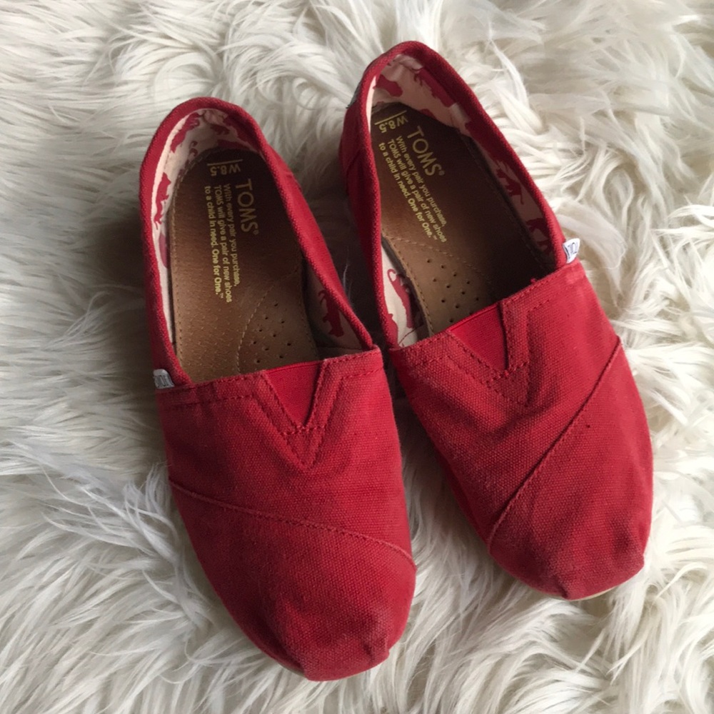 Red Canvas Toms size 8.5